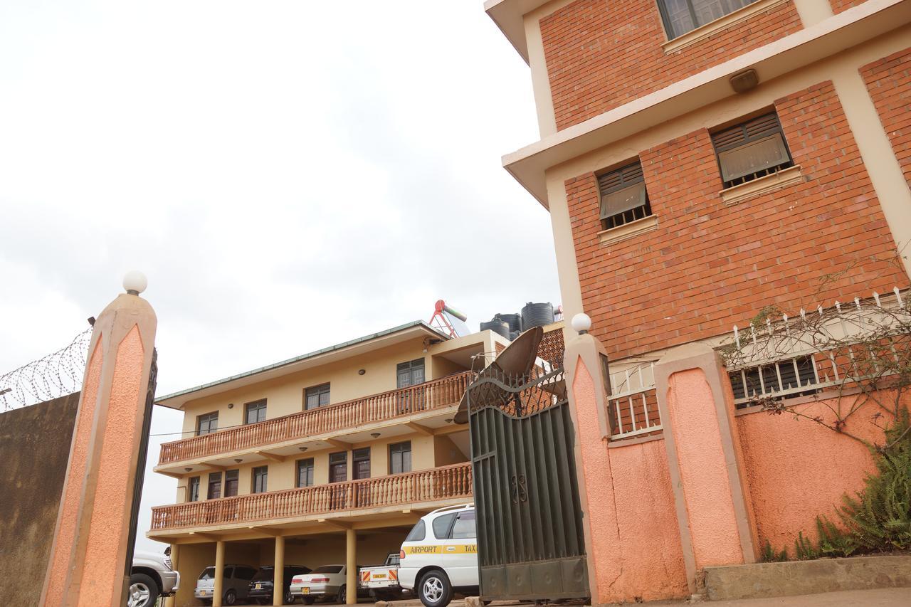 Florida Hotel Zaana Kampala Exterior foto